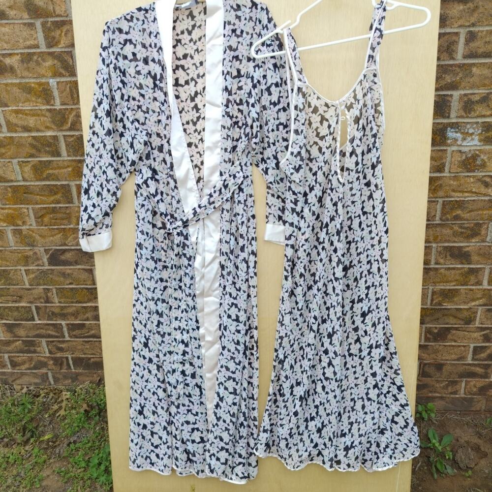 Black Floral Satin Robe Nightgown Poly Medium Prima Donna by Carole Hochman Vtg